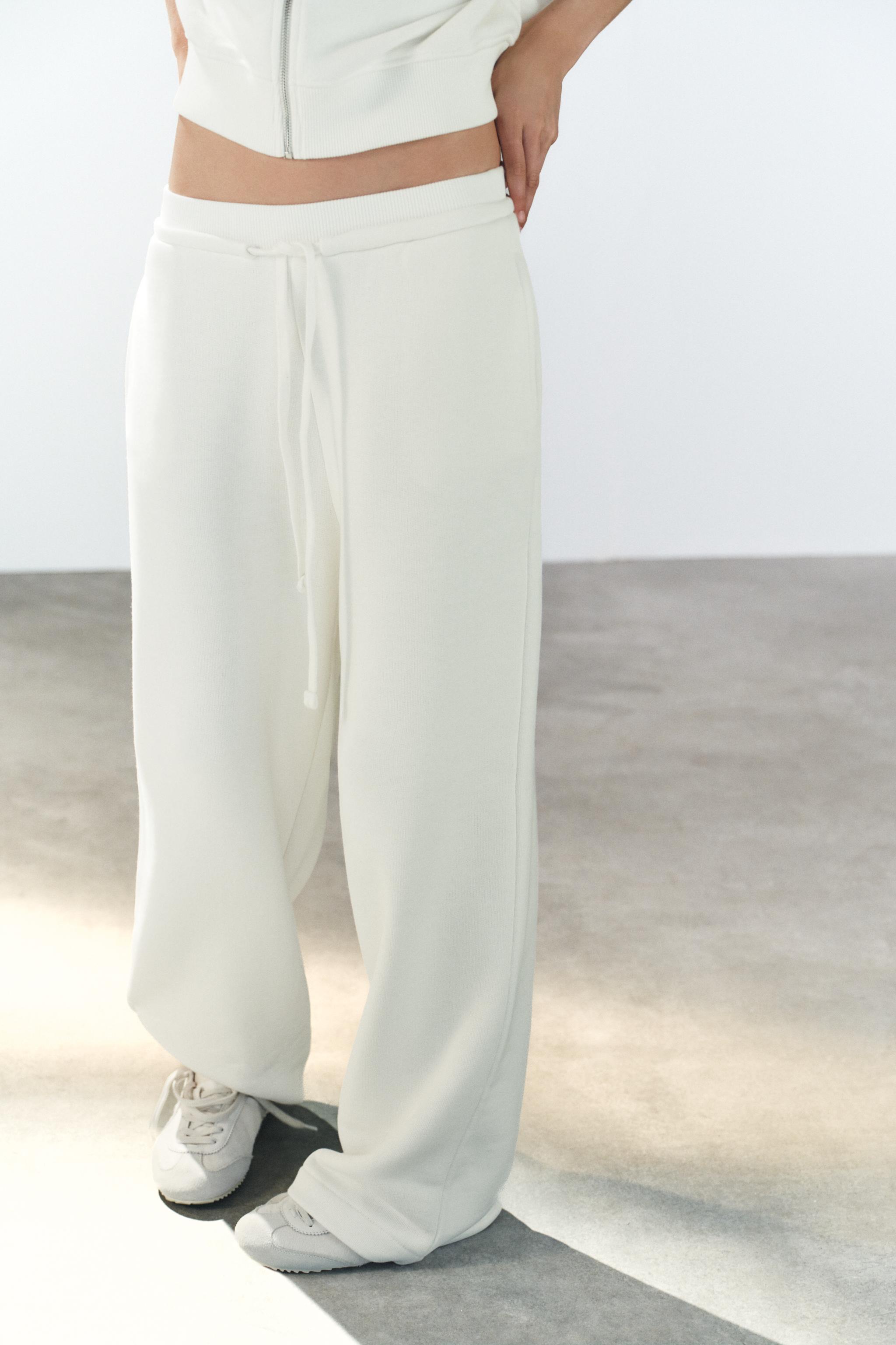 PANTALON EN MOLLETON À CORDONS