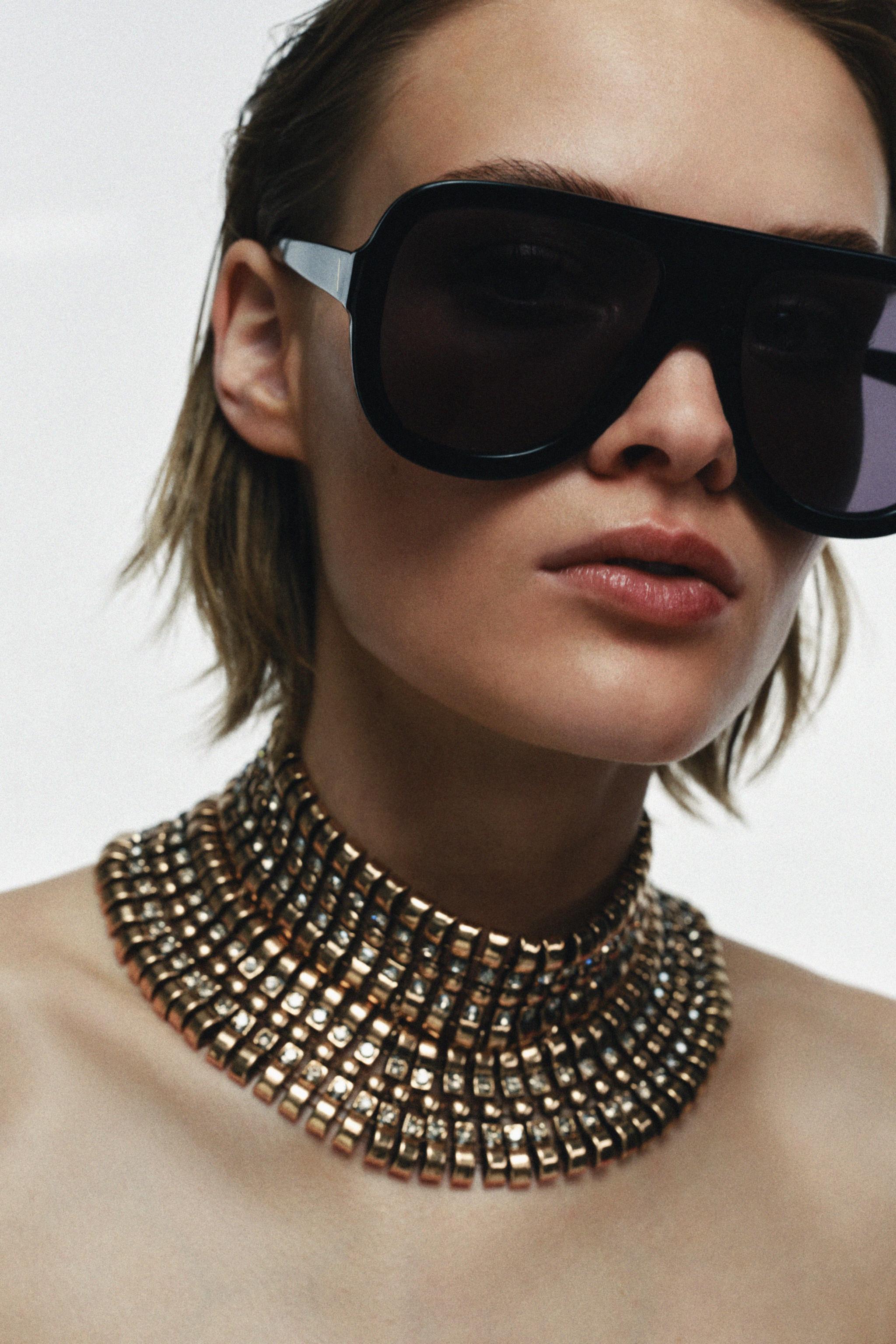 MAXI METAL PIECES CHOKER NECKLACE