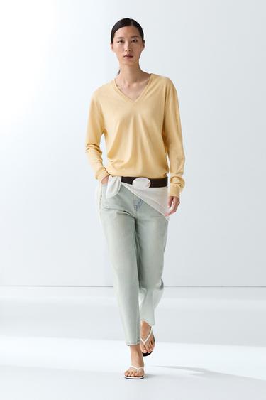 Pull en maille à col en V avec laine - Jaune de Zara - Image 0