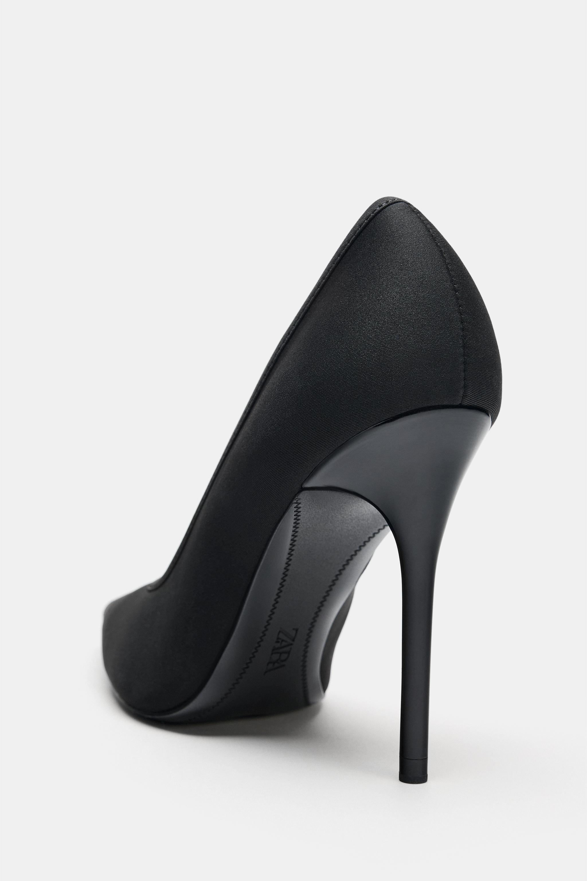 HEELED SHOES