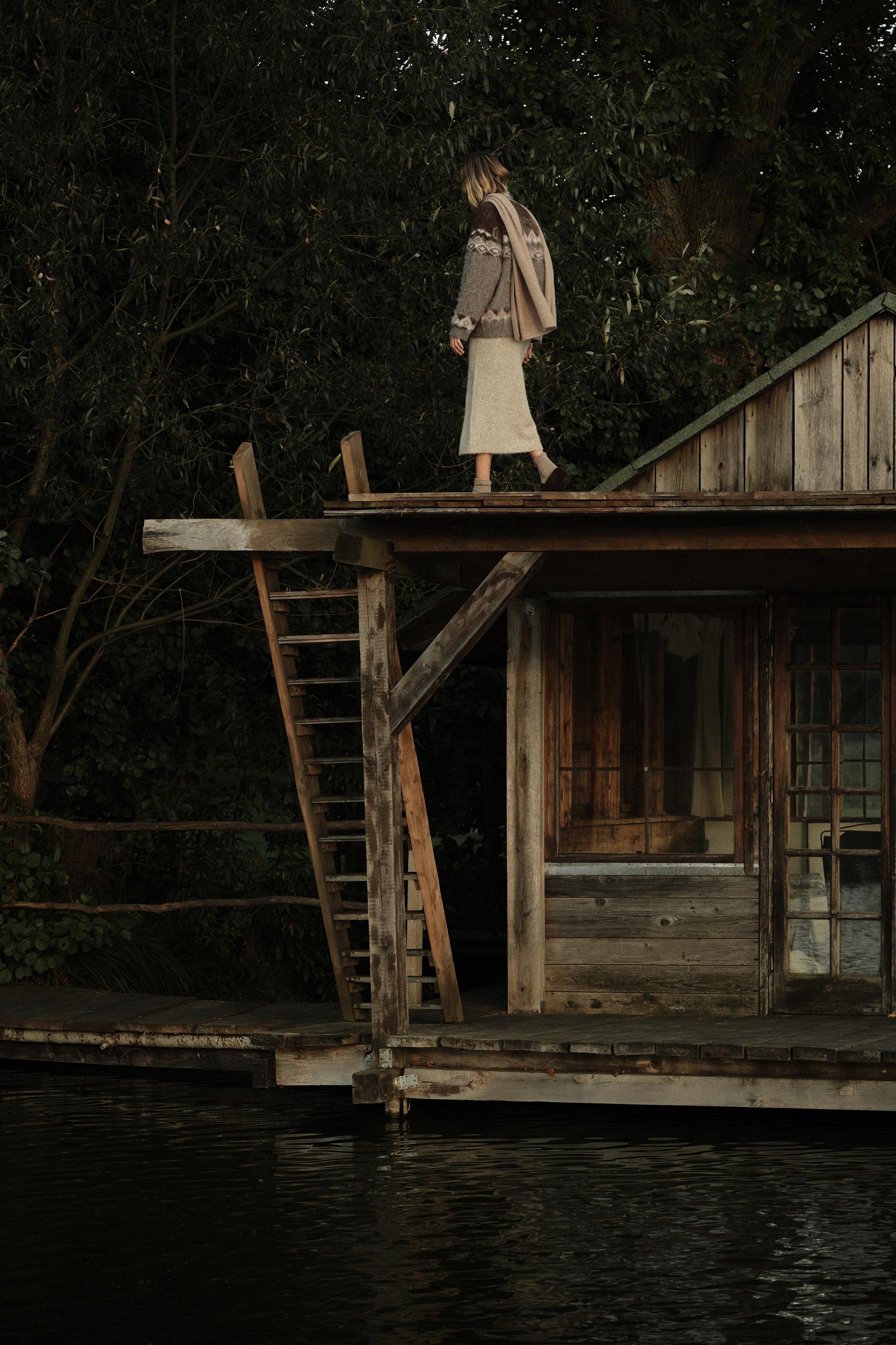 BRUSHED EFFECT KNIT MIDI SKIRT