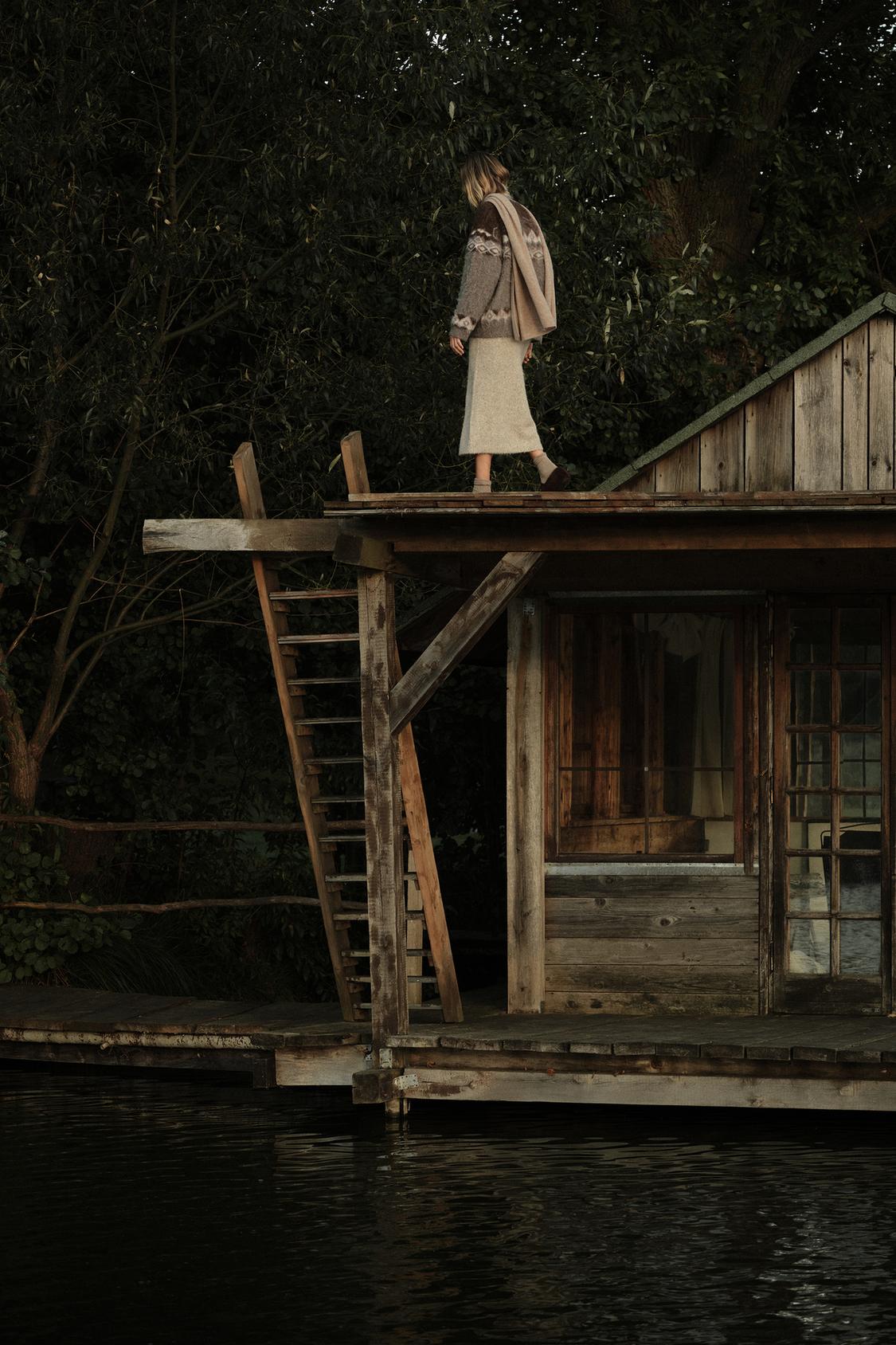 BRUSHED EFFECT KNIT MIDI SKIRT