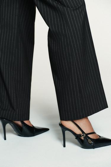 ZAPATO TACÓN TIRAS HEBILLAS - Negro de Zara