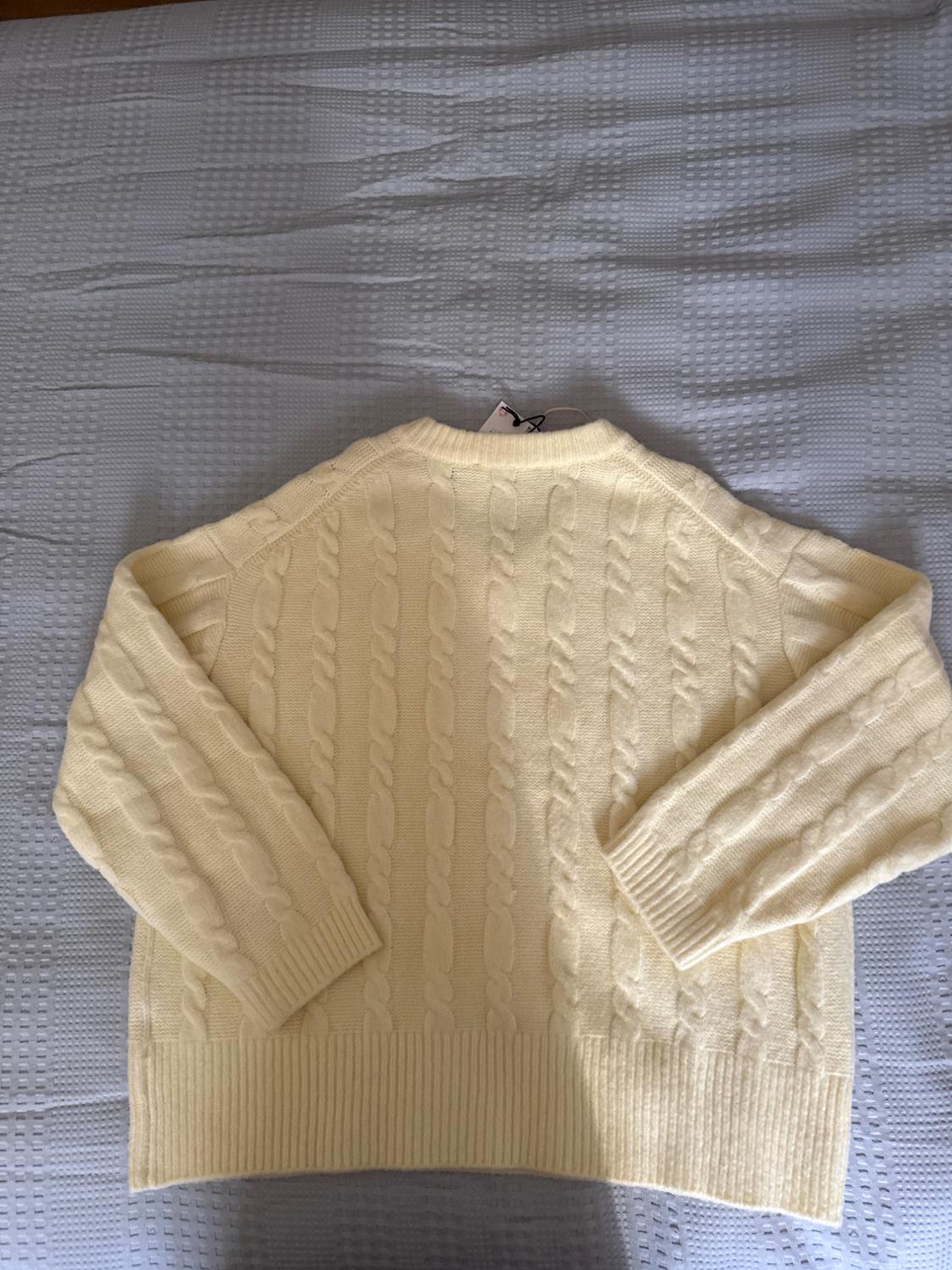 SOFT CABLE KNIT JUMPER - Image 3
