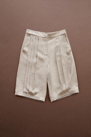 Flowing pleated Bermuda shorts - STUDIO — Stone 1