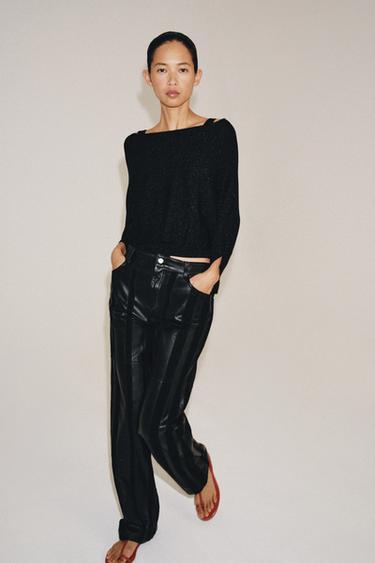 SHORT KNIT CAPE JUMPER - Black by Zara