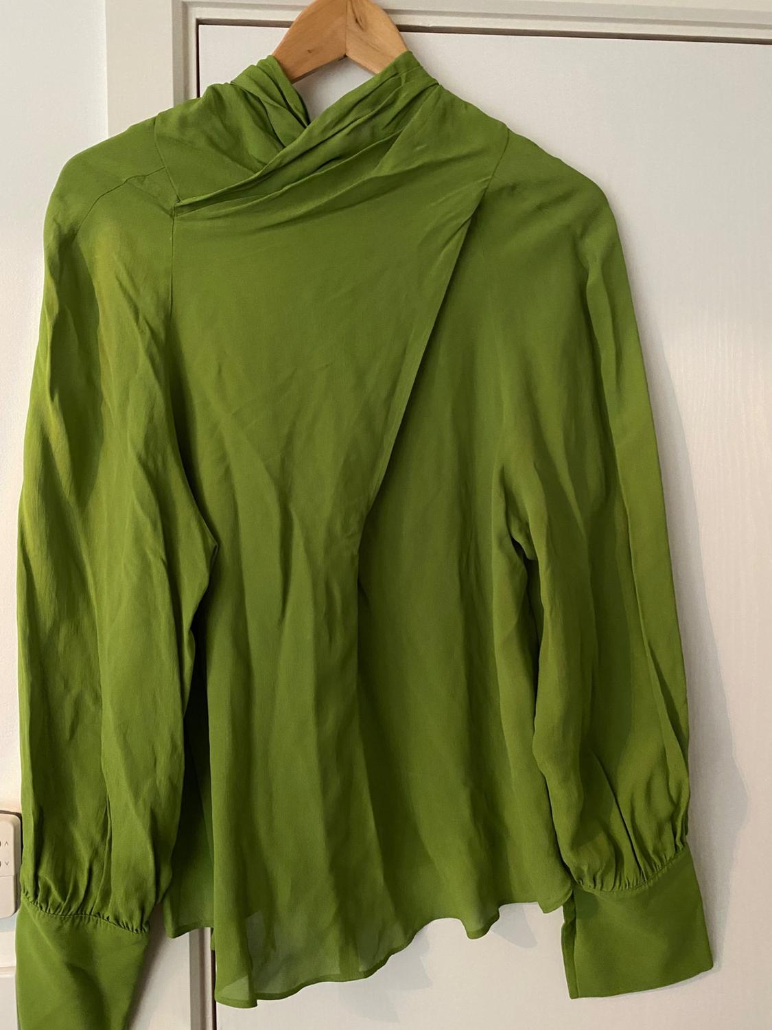 FLOWING BLOUSE WITH BOW