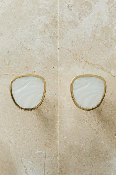 PACK OF IRREGULAR MOTHER-OF-PEARL DOOR KNOBS (PACK OF 2) - White by Zara