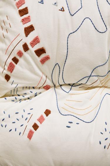 COTTON TOPPER WITH EMBROIDERED DETAILS - Ecru by Zara