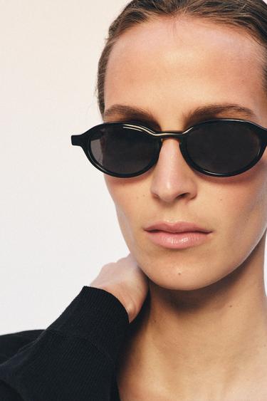 KACAMATA MATAHARI PREPPY - Hitam dari Zara