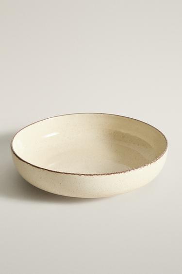 STONEWARE SOUP PLATE WITH AGED RIM — Light ecru 2