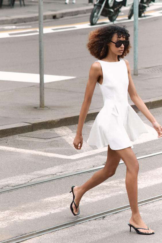 SANDALIA TIRAS TACÓN PIEL - Negro de Zara - Imagen 0