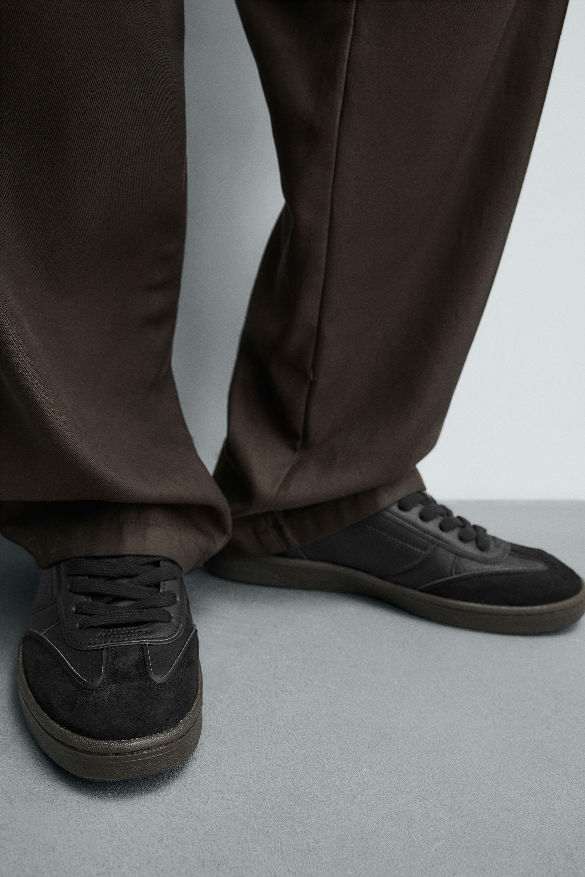 CONTRAST SOLE SNEAKERS