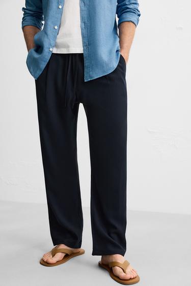 PANTALON COUPE DÉCONTRACTÉE EN LYOCELL - Bleu marine de Zara - Image 4