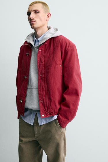 BLOUSON COURT À BRANDEBOURGS - Rouge de Zara - Image 4