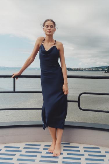 АТЛАСНОЕ ПЛАТЬЕ В БЕЛЬЕВОМ СТИЛЕ С ЗОЛОТИСТОЙ ФУРНИТУРОЙ — СИНИЙ от Zara