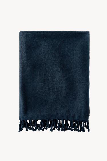 {navn} - {farge} for Zara