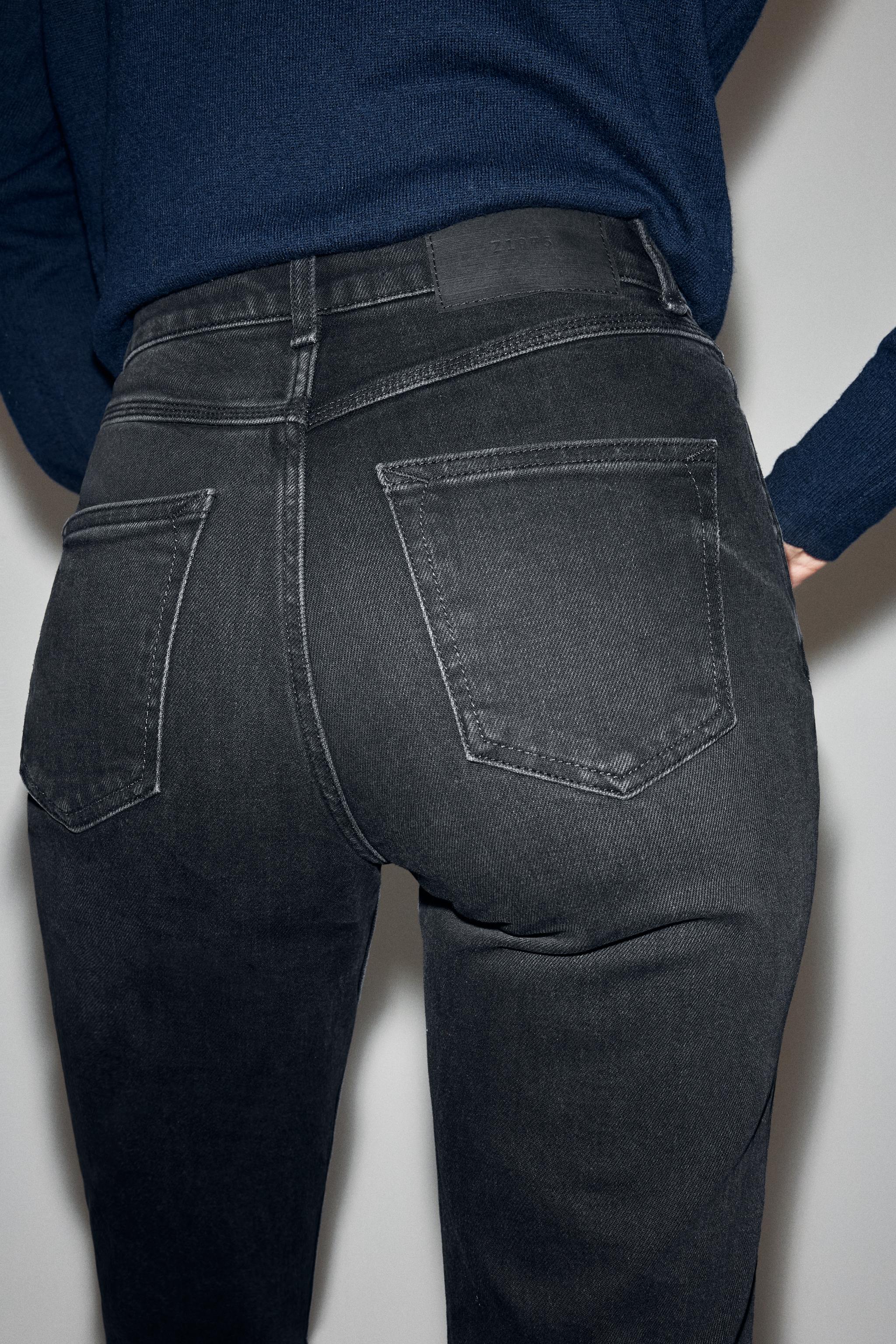 Z1975 HIGH-RISE MOM-FIT JEANS