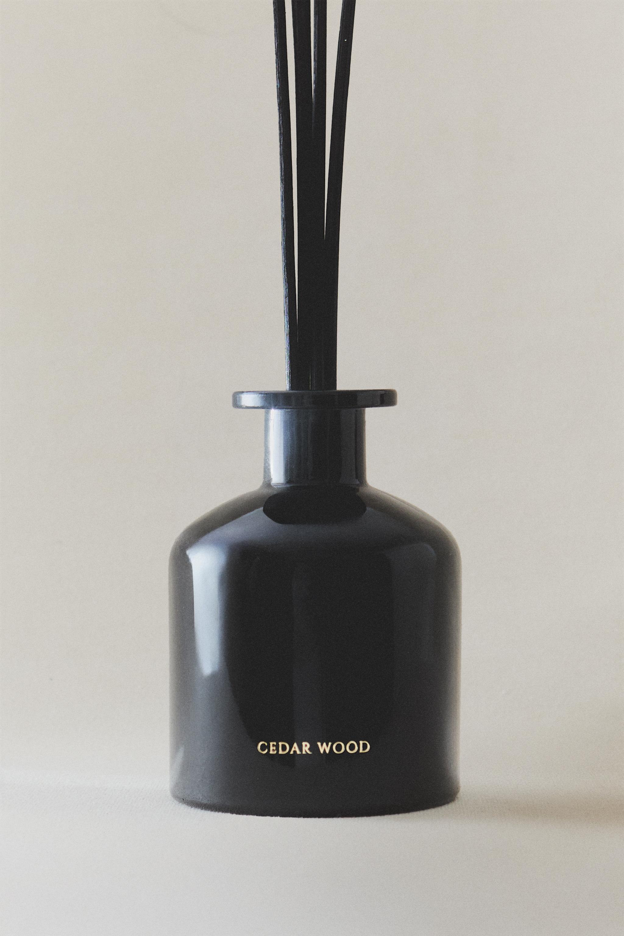 250ML) CEDAR WOOD リードディフューザー - 空色 | ZARA Japan / 日本