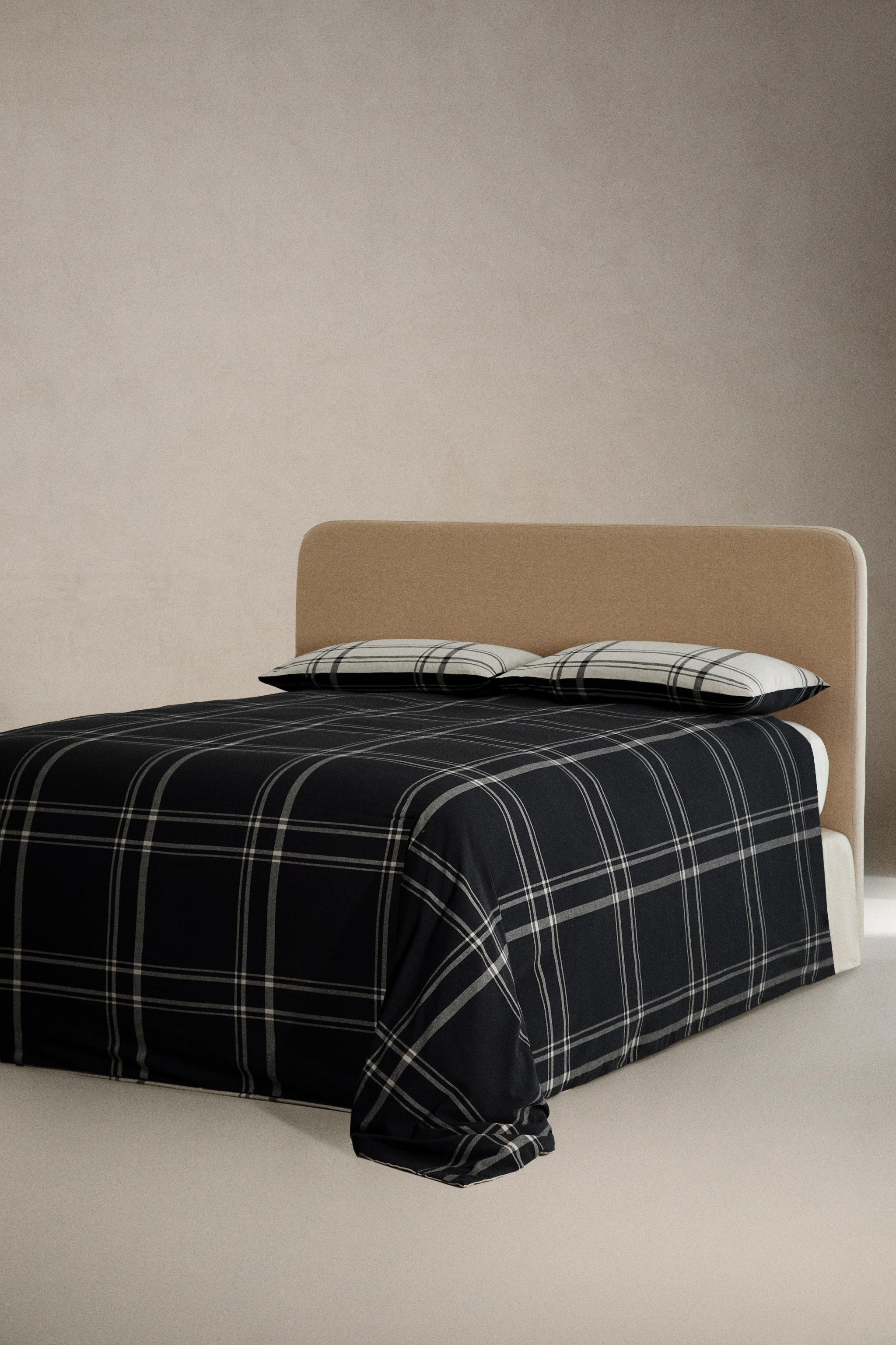 REVERSIBLE CHECK DUVET COVER