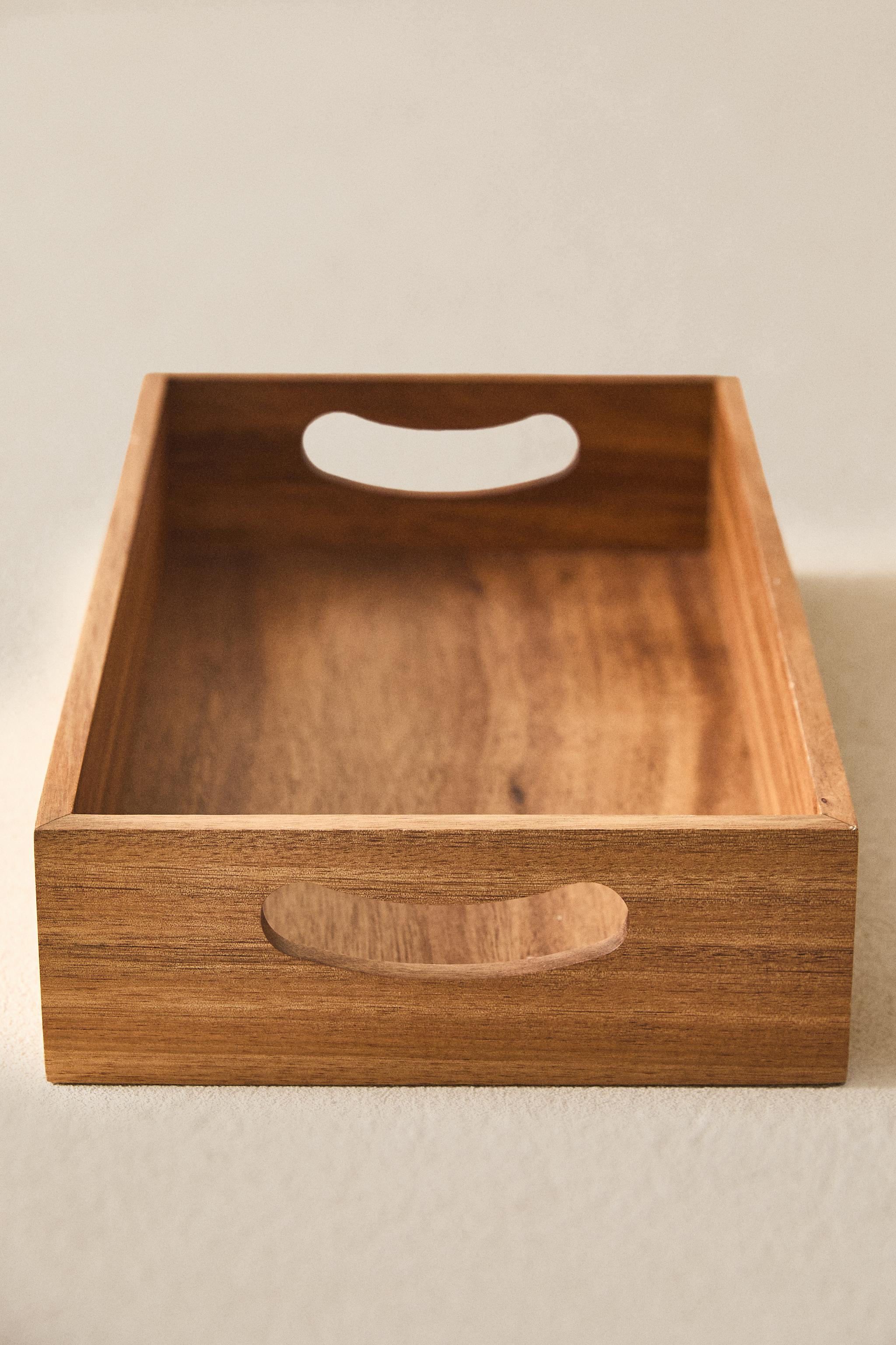 ACACIA WOOD TRAY WITH HANDLES