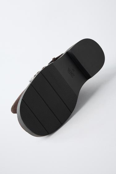 BOTTES EN CUIR À BOUCLES - Marron de Zara - Image 6