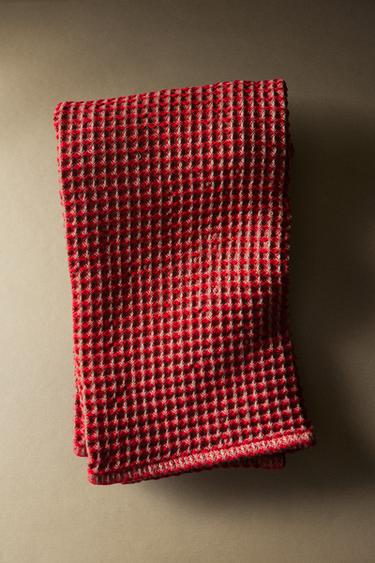 CHRISTMAS WAFFLE KITCHEN TOWEL — Red 1