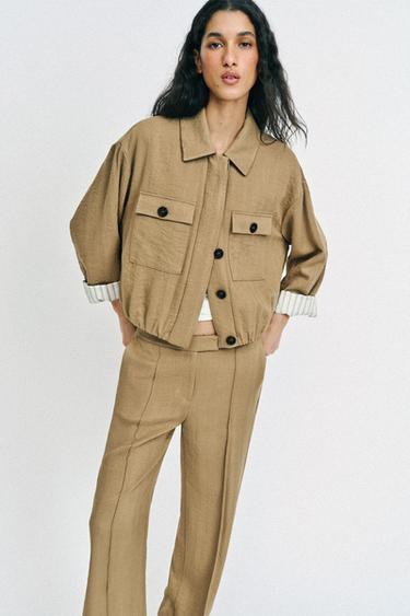 VESTE COURTE MANCHES RETROUSSÉES - Marron clair de Zara