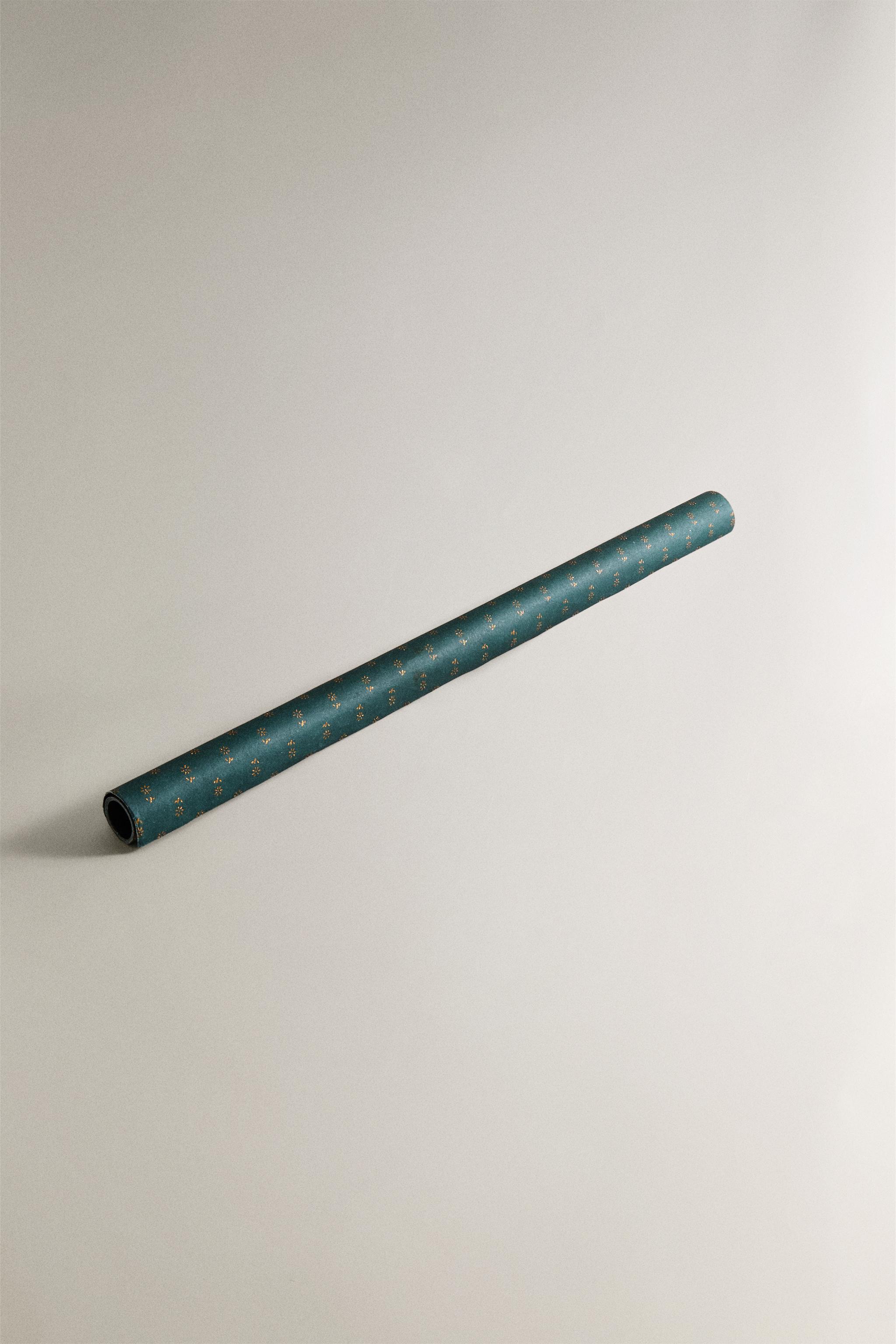 CHRISTMAS GLITTERY FLOWER WRAPPING PAPER