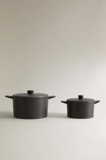 STONEWARE COOKING POT WITH LID AND RAISED DETAILS - Anthracite grey by Zara - Image 0
