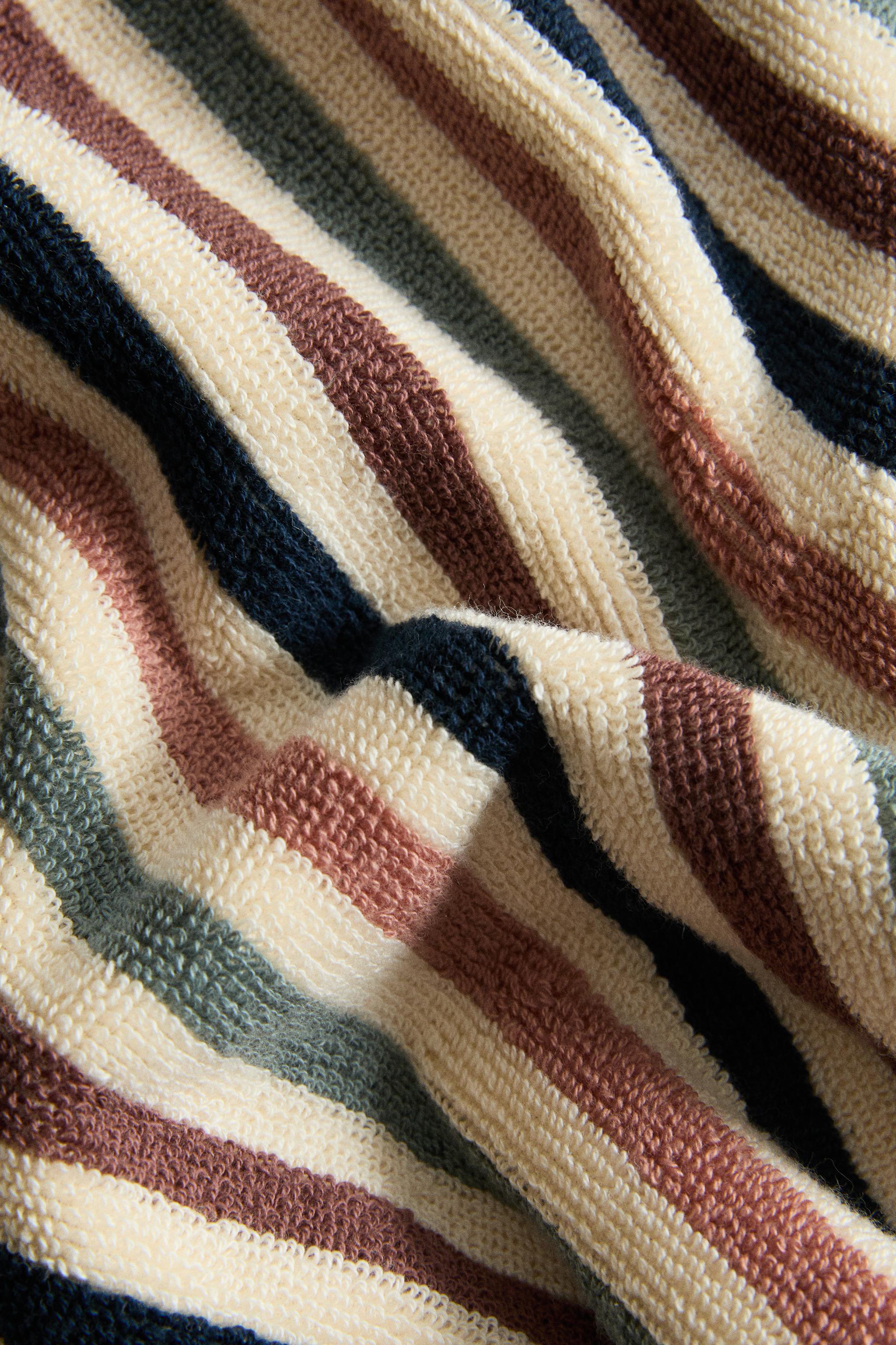 MUTED STRIPED BATH TOWEL