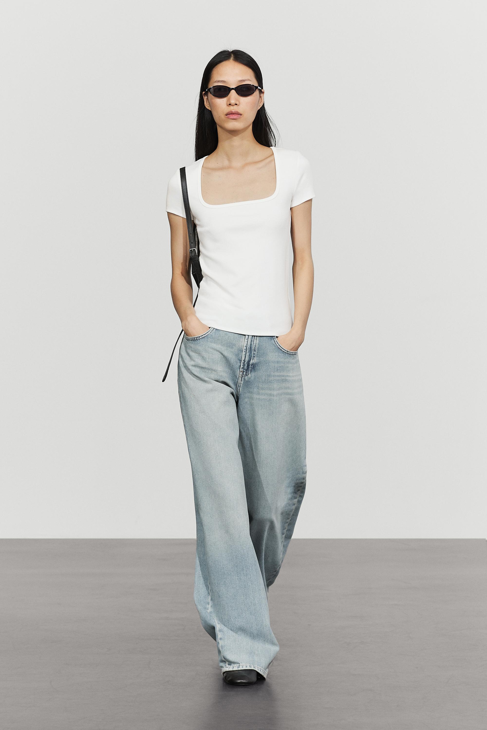 Short sleeve square neckline T-shirt — White