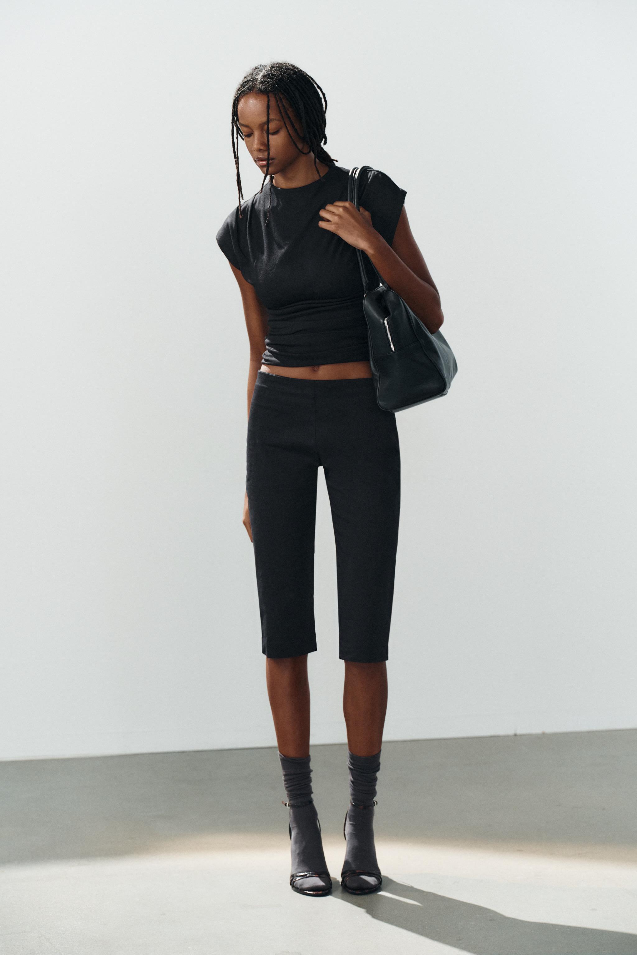 GATHERED SASH TOP — Black