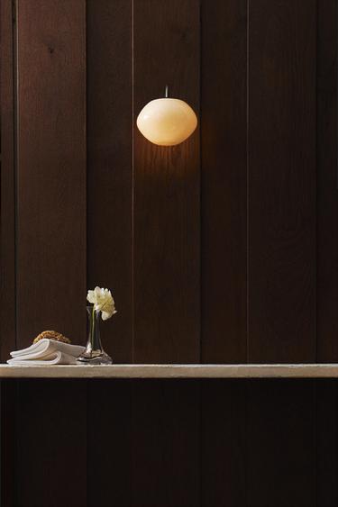 LAMPE | VÆGLAMPE I KERAMIK OG METAL - råhvid fra Zara