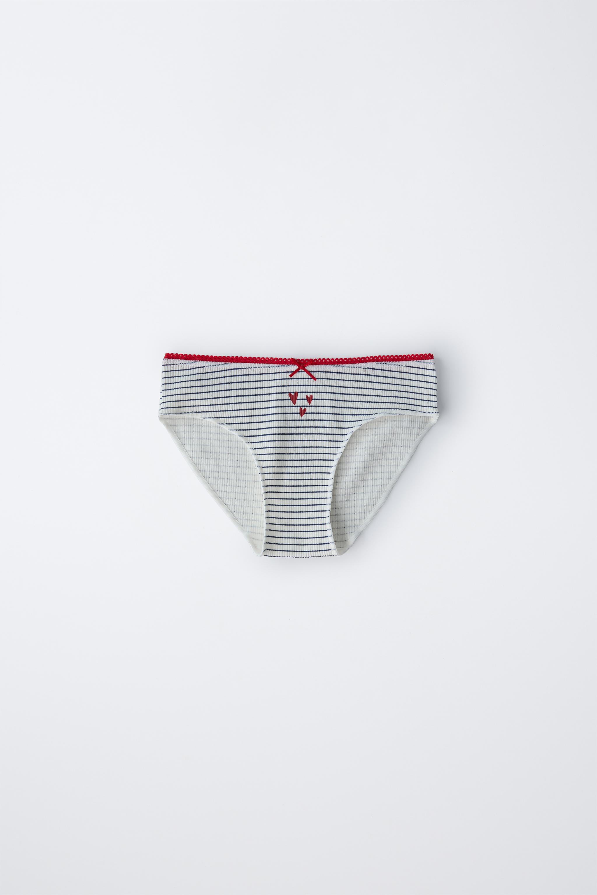 6-14 ANS/ LOT DE TROIS CULOTTES CŒURS