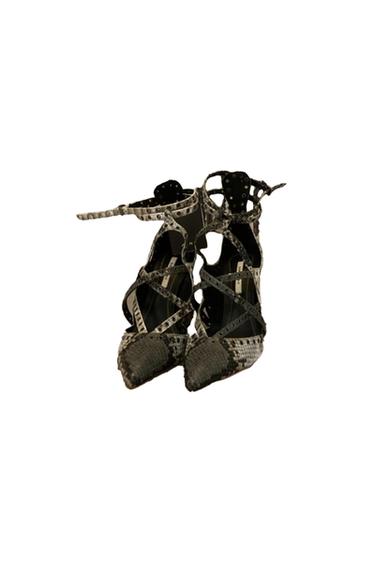 ZAPATO DE TACÓN