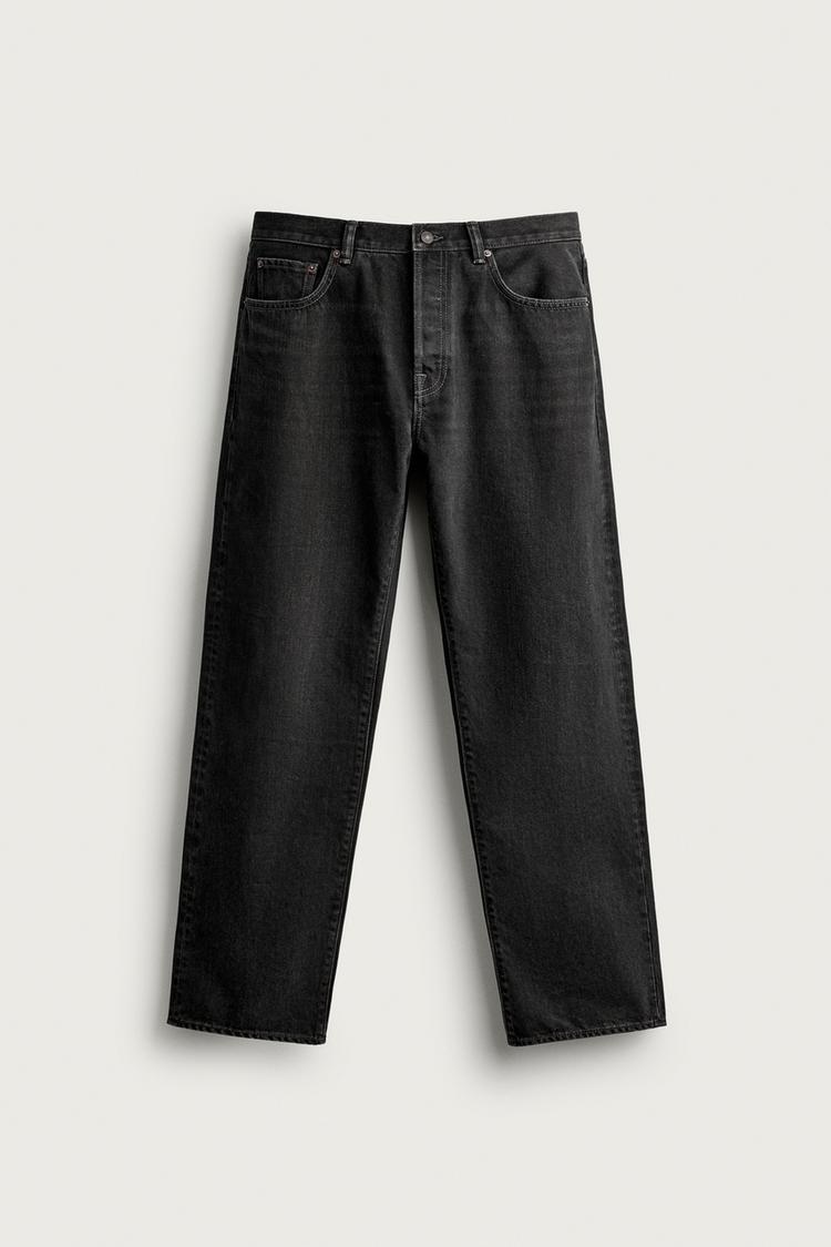 STRAIGHT-LEG JEANS