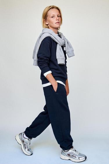 LOOK - 209, Zara-rena