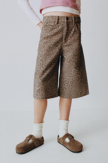 LEATHER CLOGS WITH TOPSTITCHING - Khaki Green by Zara