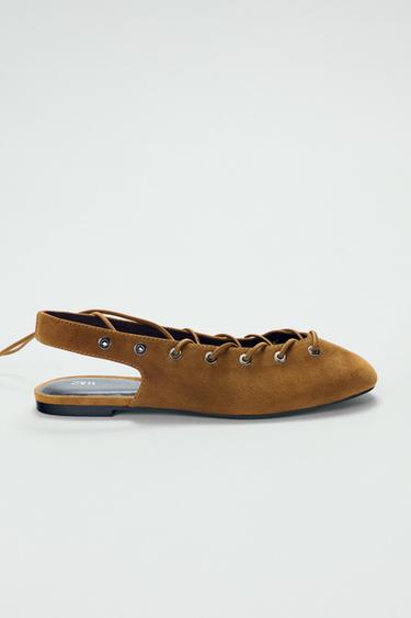 ZAPATO DESTALONADO ATADO SERRAJE - Tostado oscuro de Zara