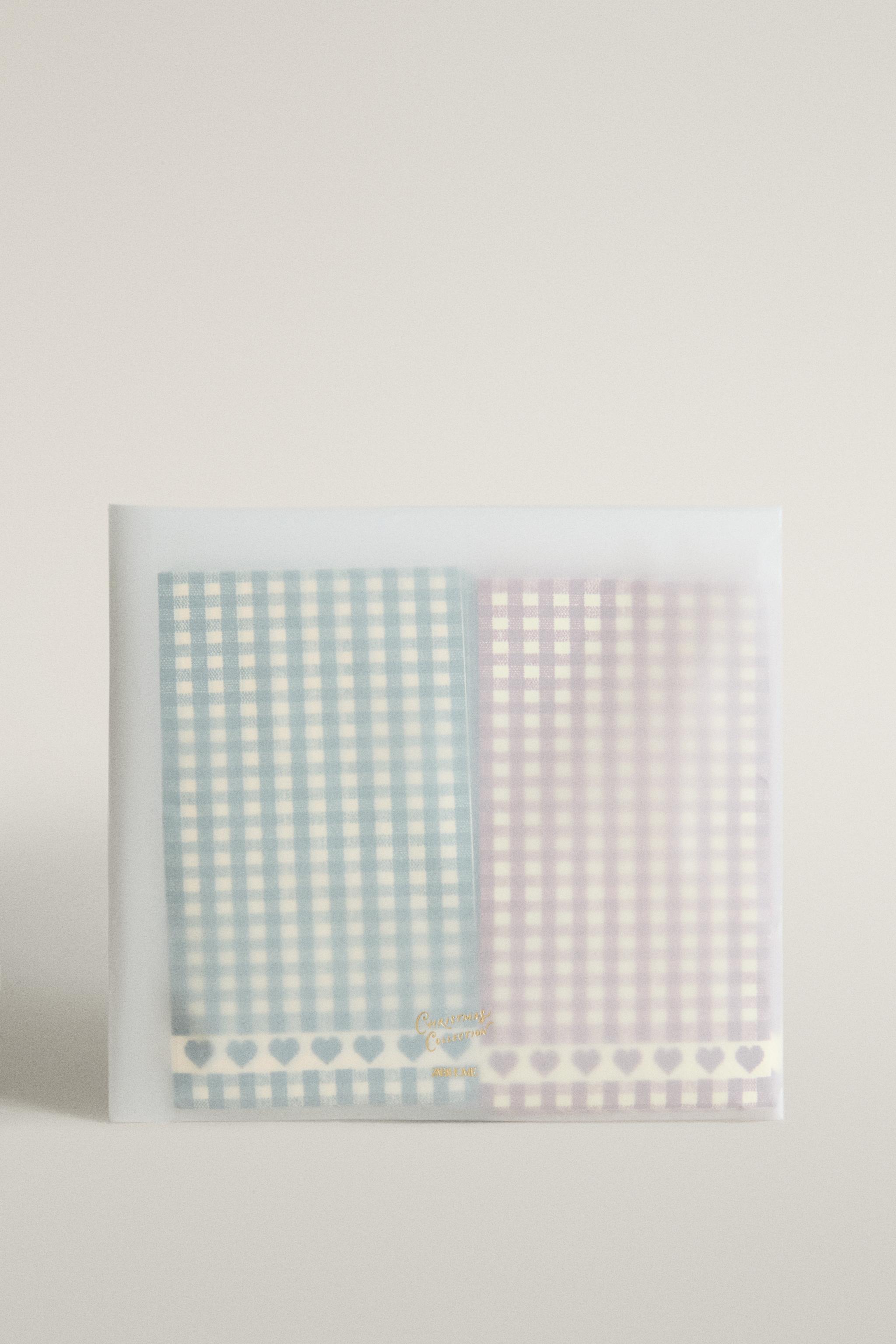 PACK OF CHRISTMAS HEART PAPER NAPKINS (PACK OF 30)