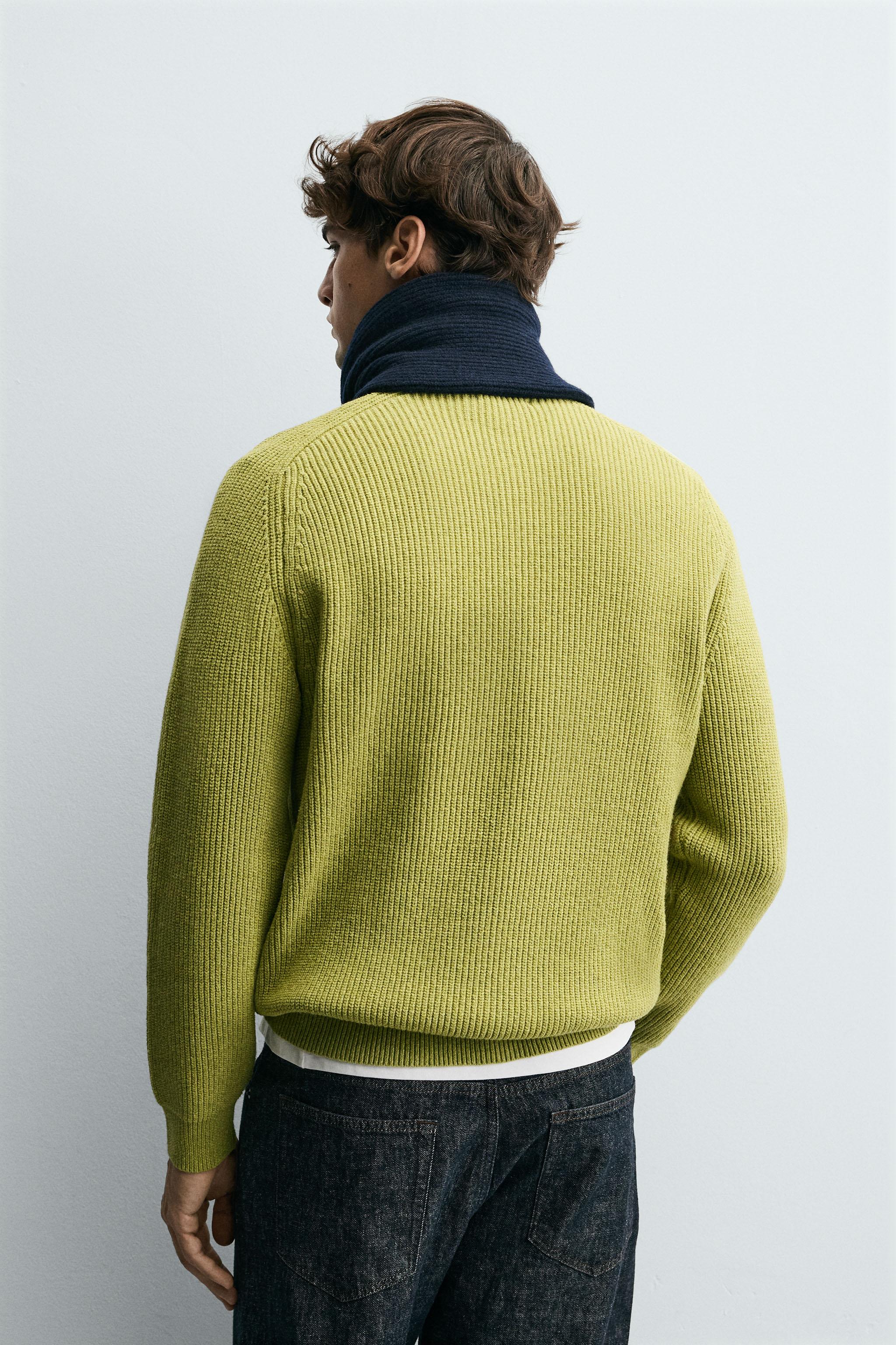 RIBBED TEXTURED SWEATER