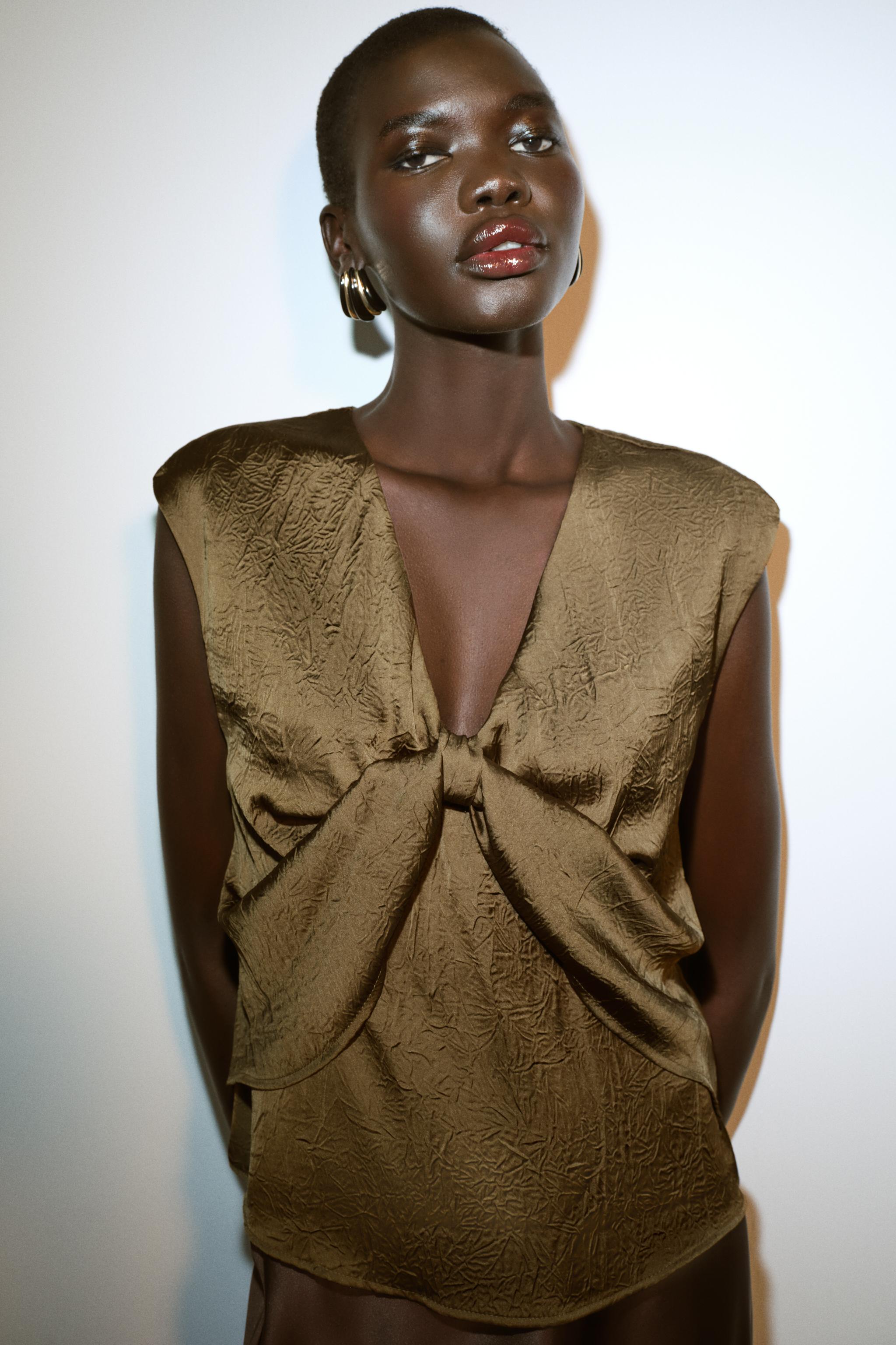 KNOTTED SATIN EFFECT TOP