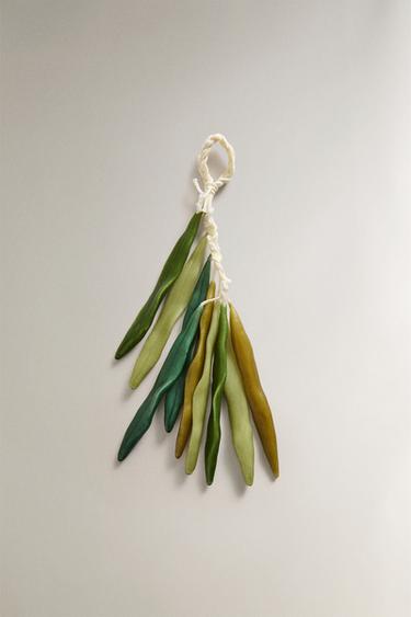 PACK OF DECORATIVE LEAF CANDLES (PACK OF 9) - Green by Zara