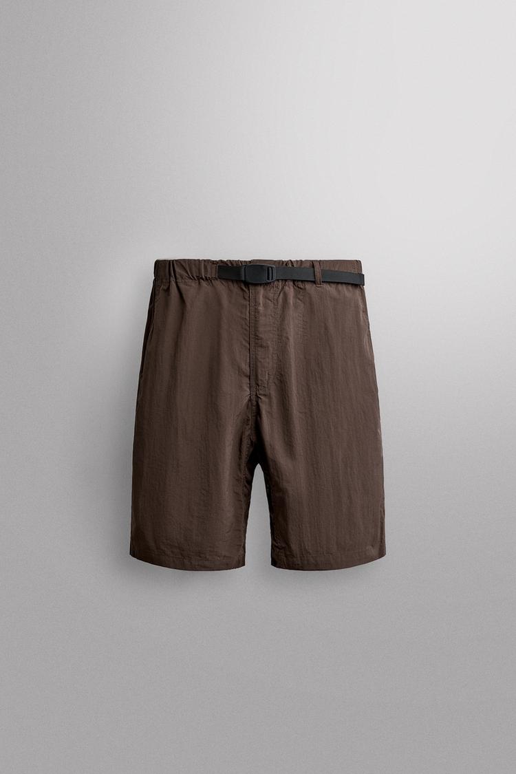 Pantalones cortos tecnico cinturon
