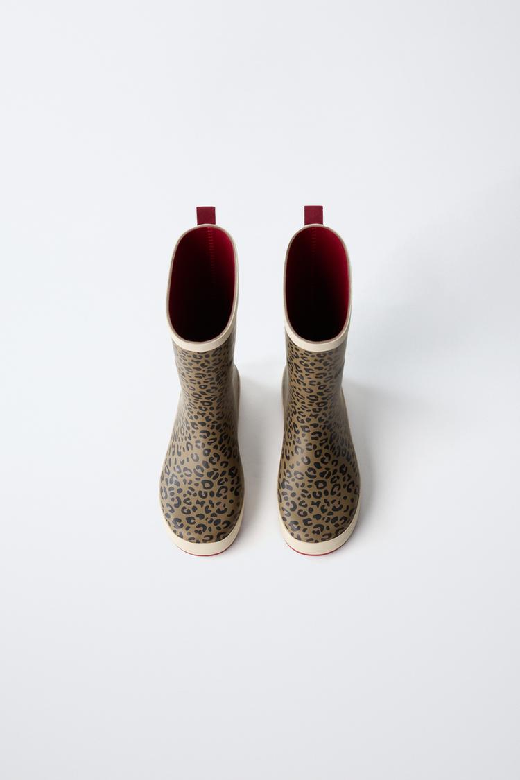 Botas de lluvia con estampado animal 4