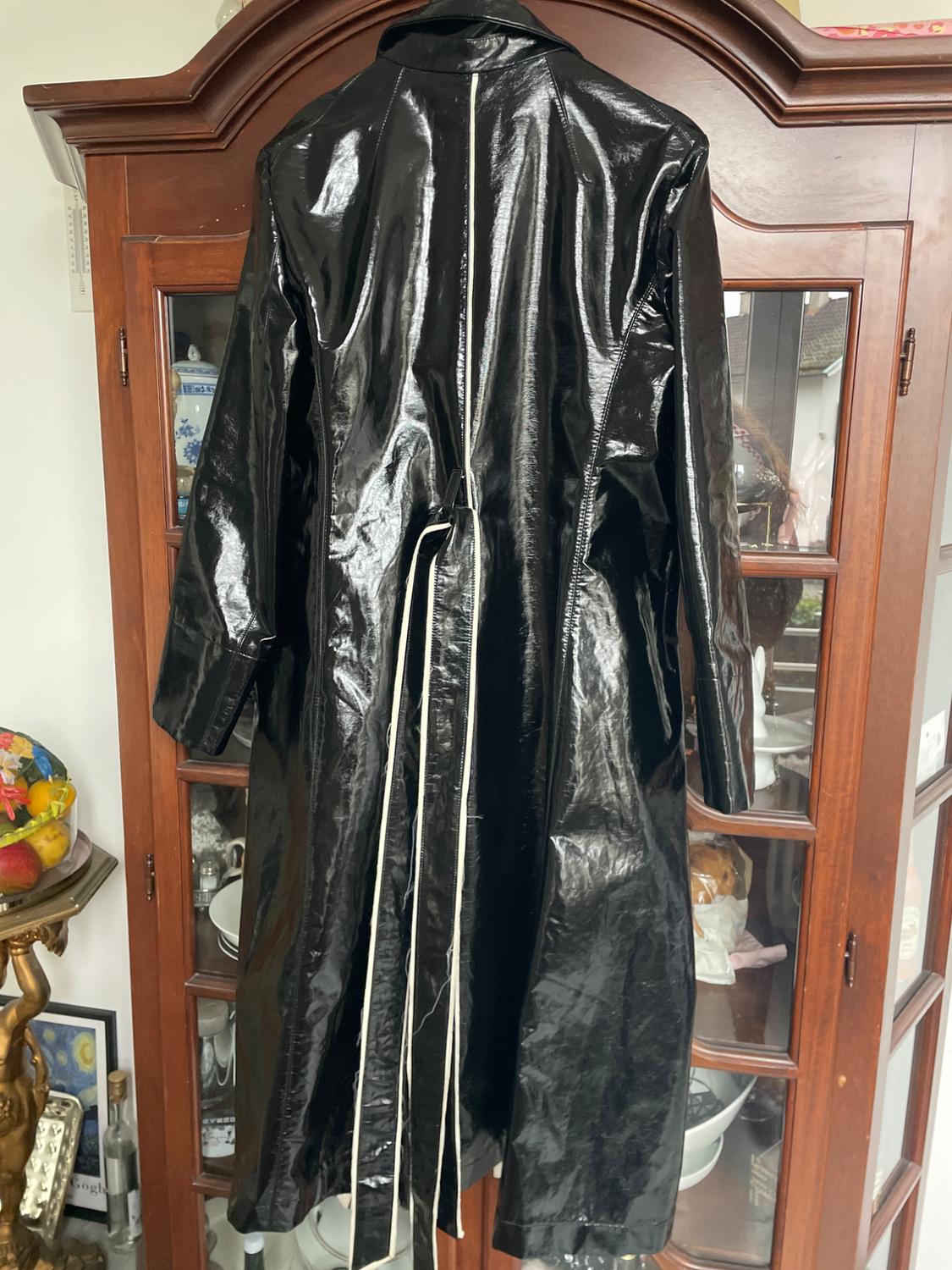 COAT WITH CONTRAST FLAPS - LIMITED EDITION - Image 4