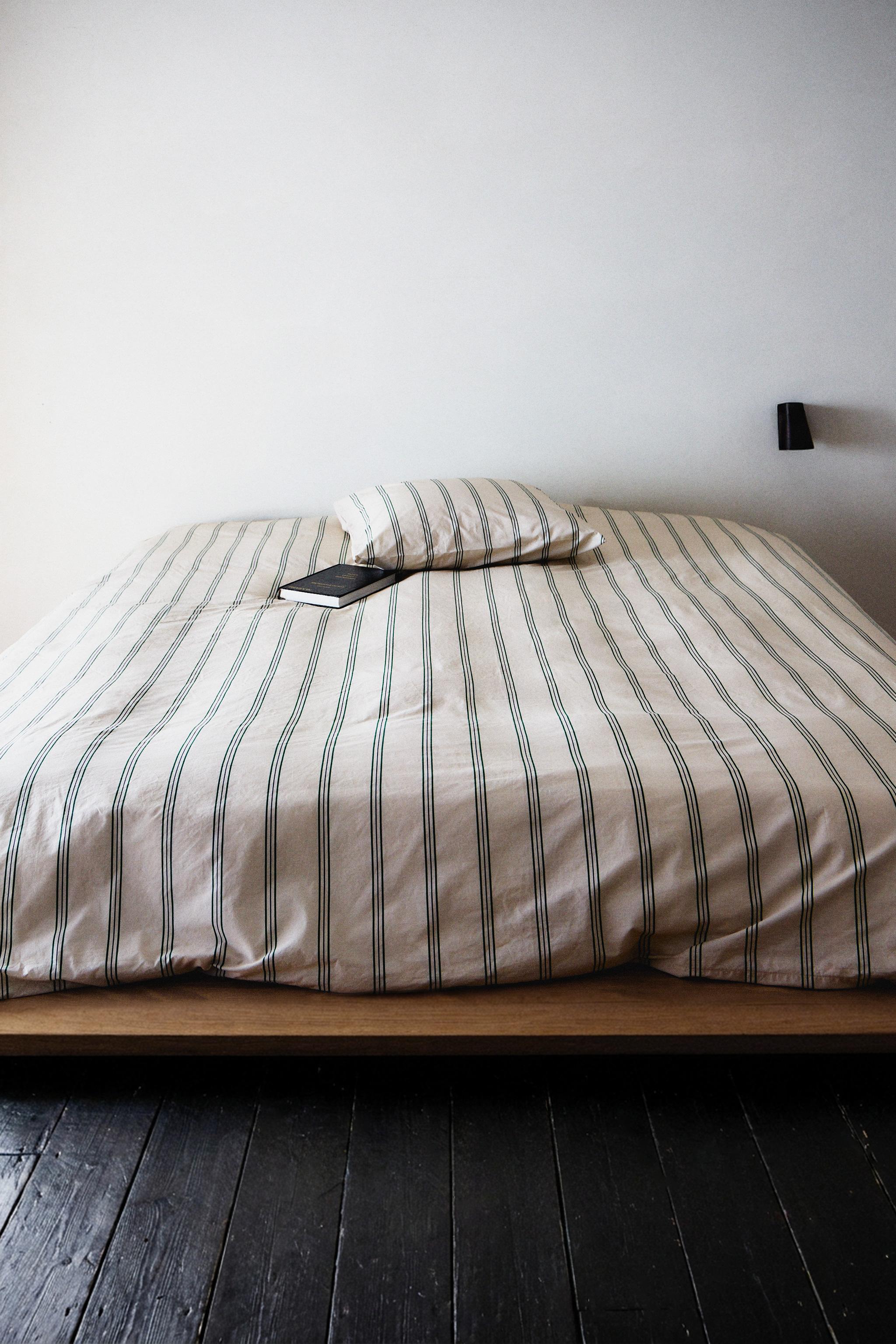 STRIPED PERCALE DUVET COVER (300 THREAD COUNT)