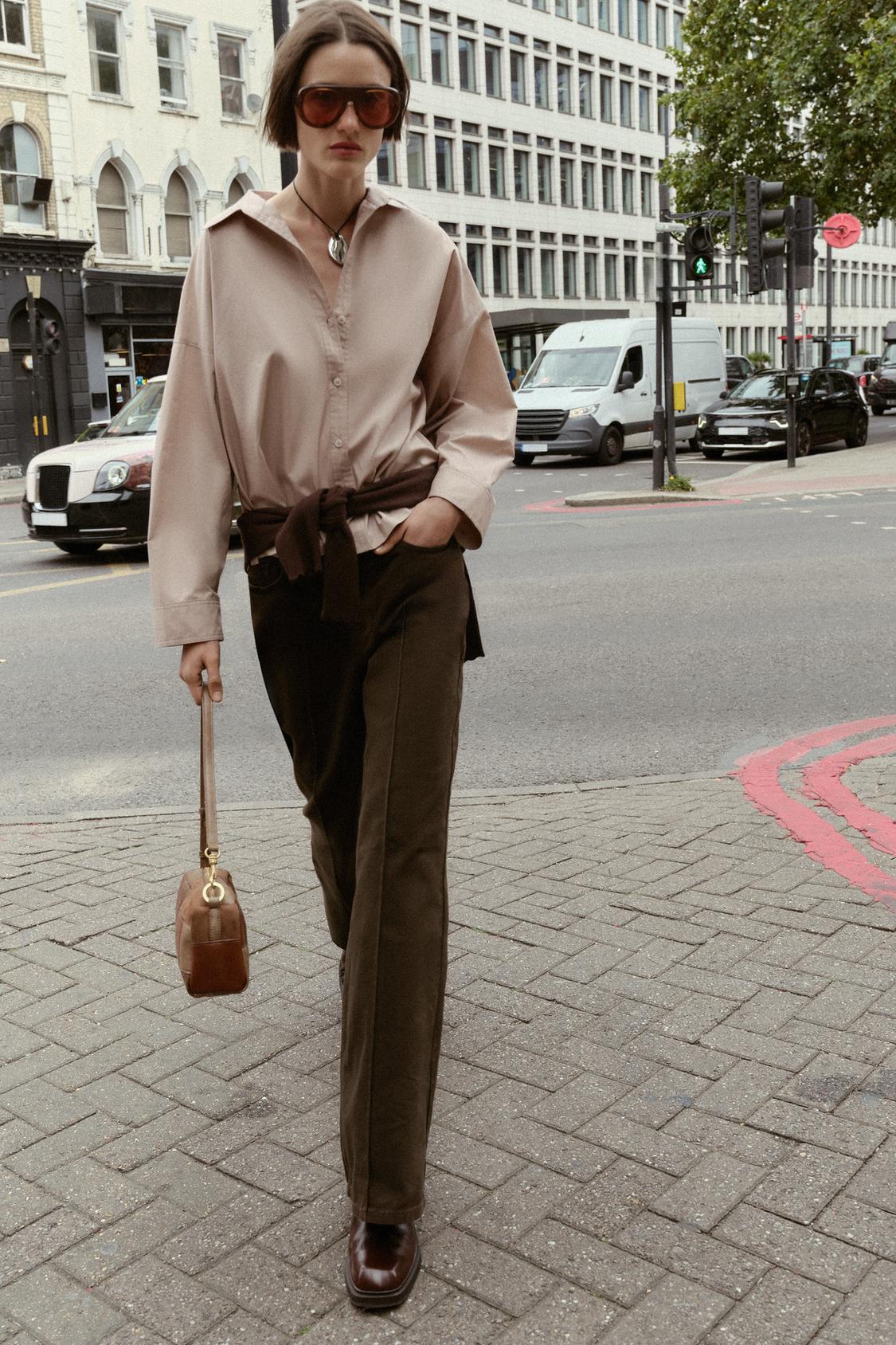 V-Neck Hardware One-Piece Swimsuit V-Neck Hardware One-Piece Swimsuit