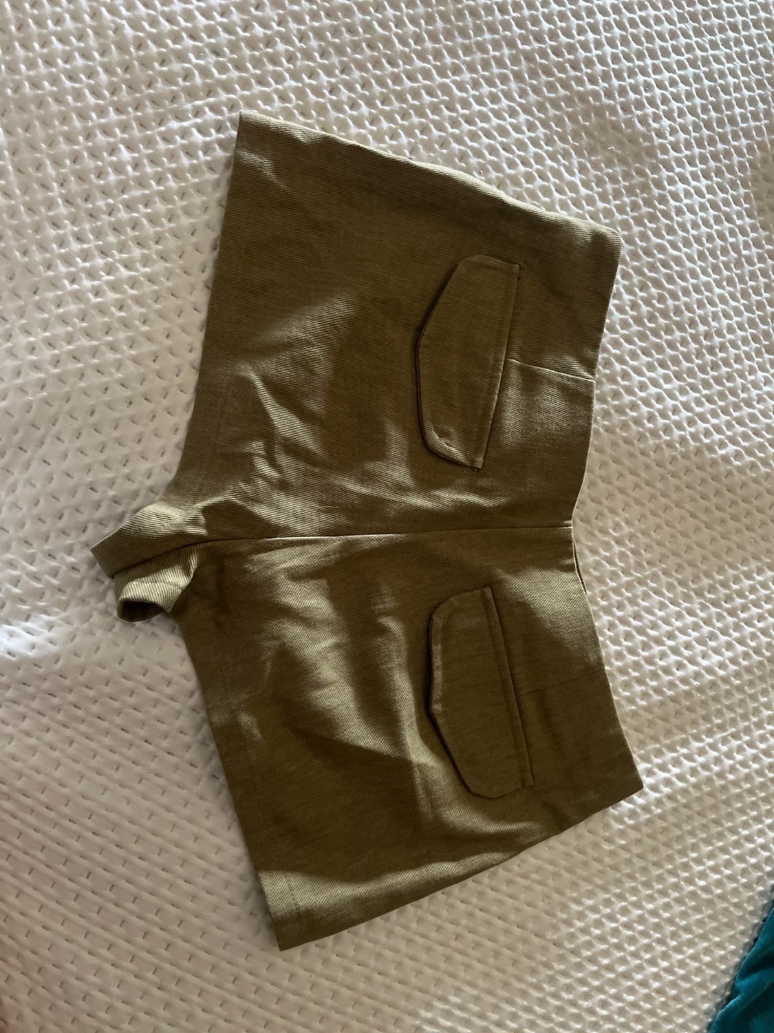 BUTTON MINI SHORTS - Image 2